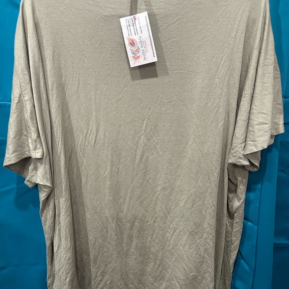 Plus Leopard Colorblock Top - Picture 2 of 3